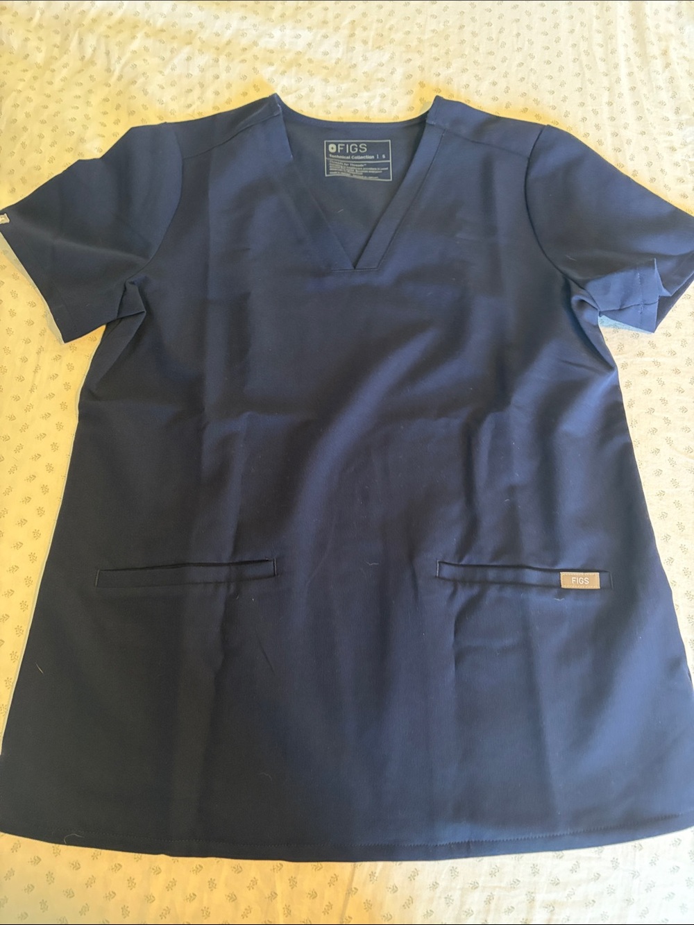FIGS Navy Short Sleeve V-Neck Scrub Top